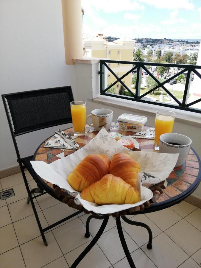 Two Bedroom Apartment - 110M2, Ac, Terrace, Wi-Fi ลากอส ภายนอก รูปภาพ