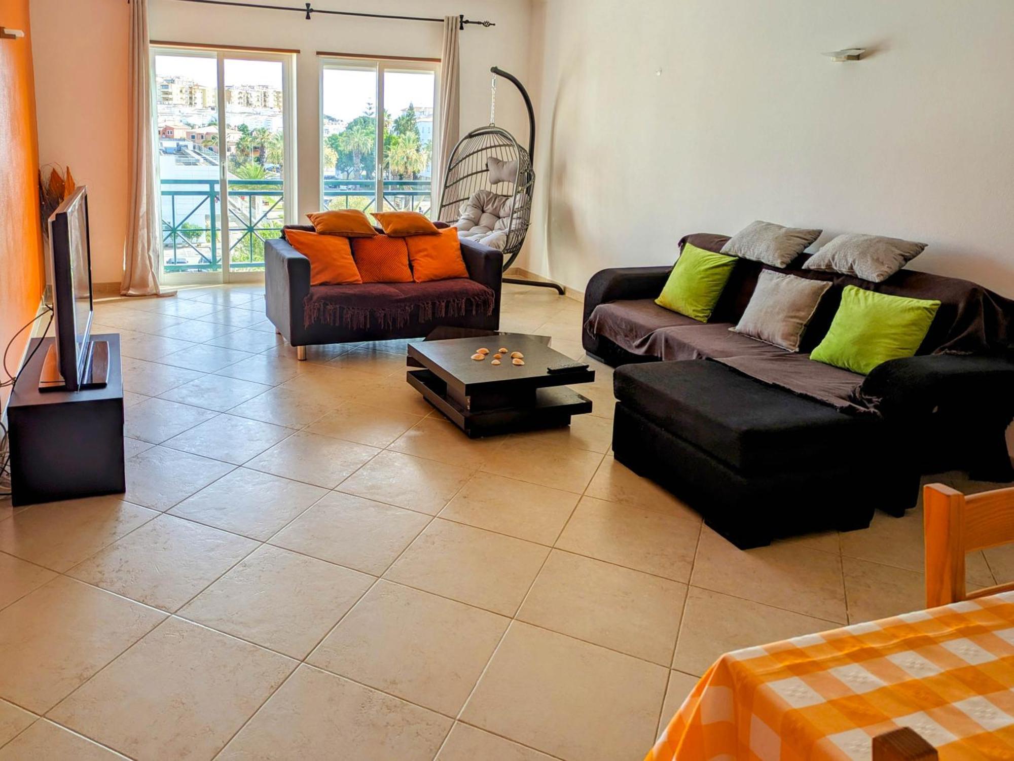 Two Bedroom Apartment - 110M2, Ac, Terrace, Wi-Fi ลากอส ภายนอก รูปภาพ