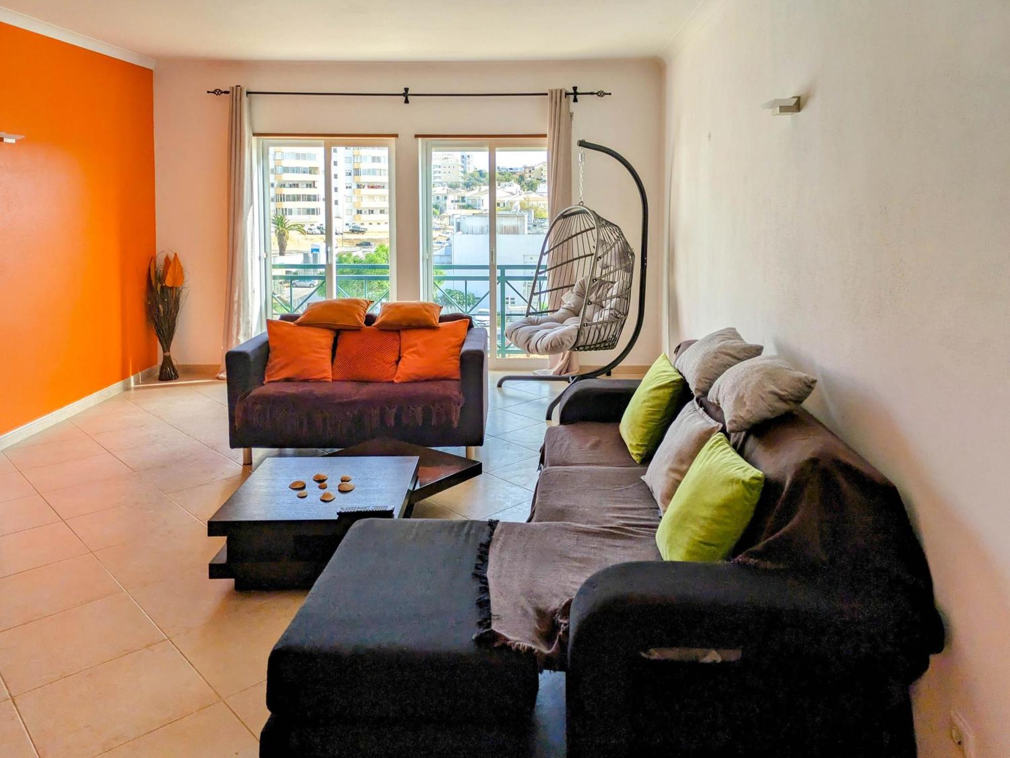 Two Bedroom Apartment - 110M2, Ac, Terrace, Wi-Fi ลากอส ภายนอก รูปภาพ